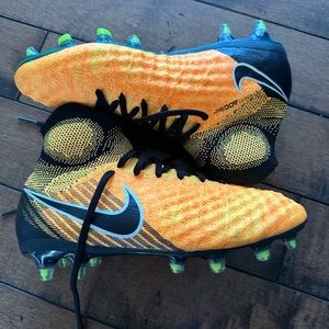 Nike Magista Obra II Acc (All Conditions Control) Flynit Soccer Cleats